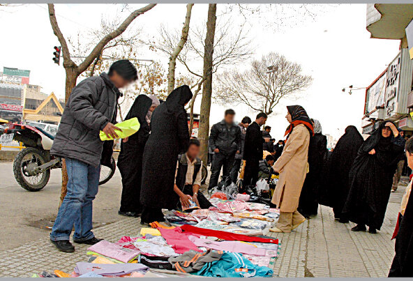 مشاغل غیر رسمی حدود ۵۷ درصد بازار کار ایران را تشکیل می‌دهد