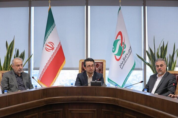 استقلال و پرسپولیس ملزم به افشای اطلاعات مالی هستند