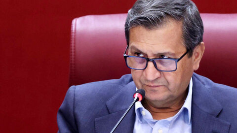وزیری که پشت خود را به مجلس کرد / روایت ناتمام همتی و بهارستان